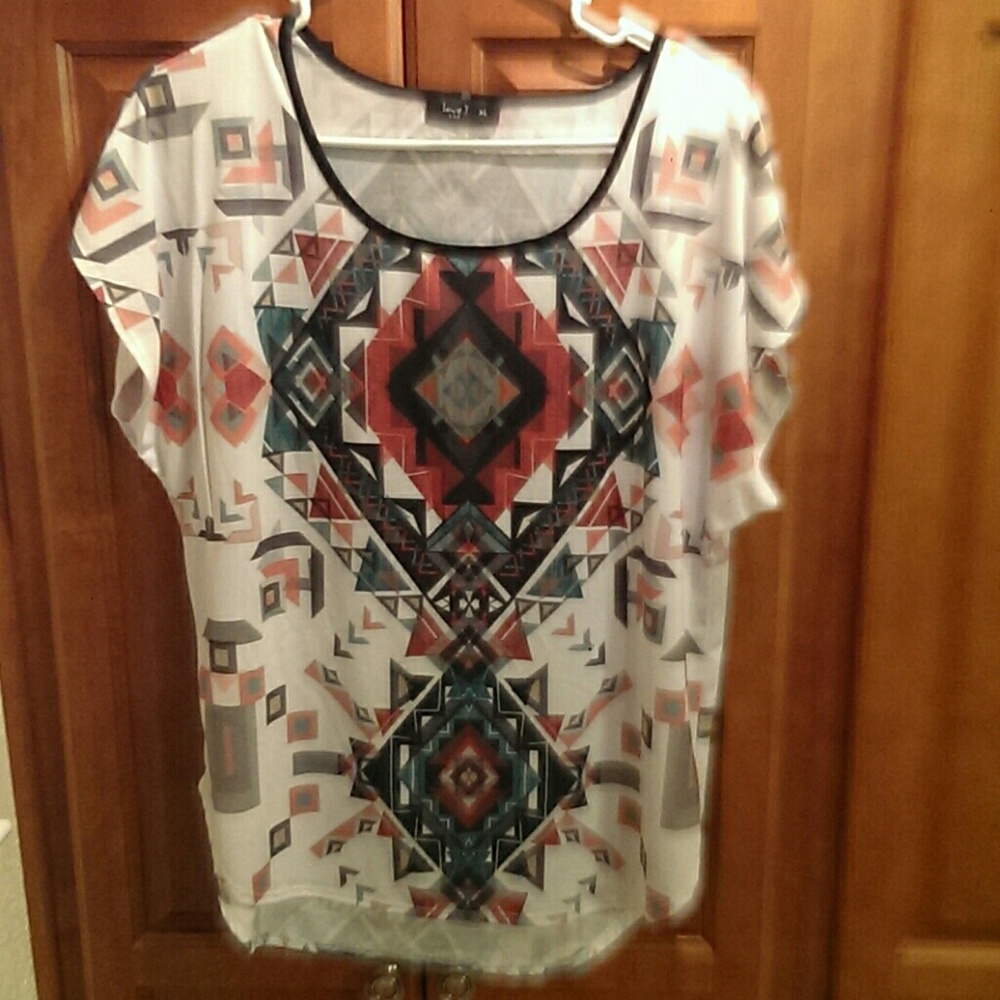 Love J  short sleeve top.